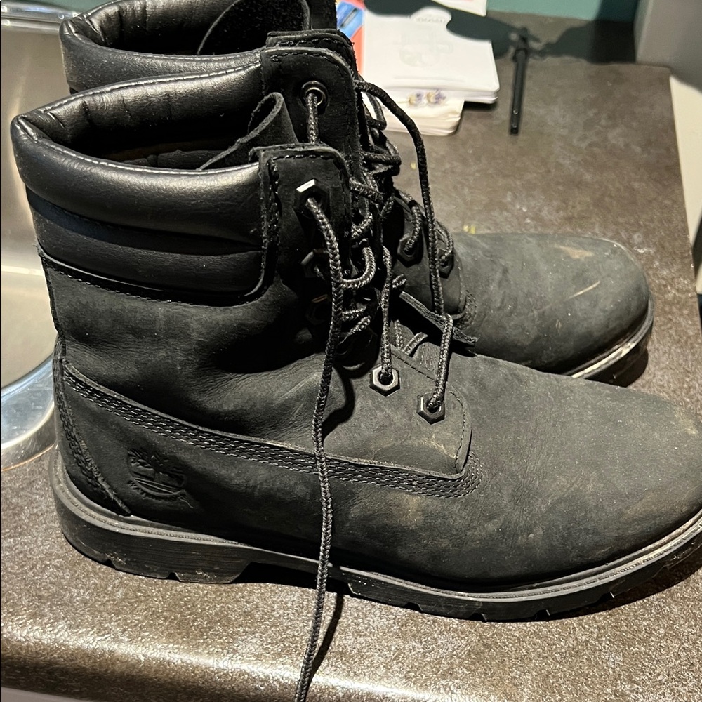 Timberland WOMEN’s  black Boots EU38 US 7. WATERPROOF